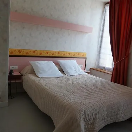 Logis De L'allagnonette 2* Saint-Poncy