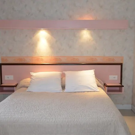 Logis De L'allagnonette Hotel