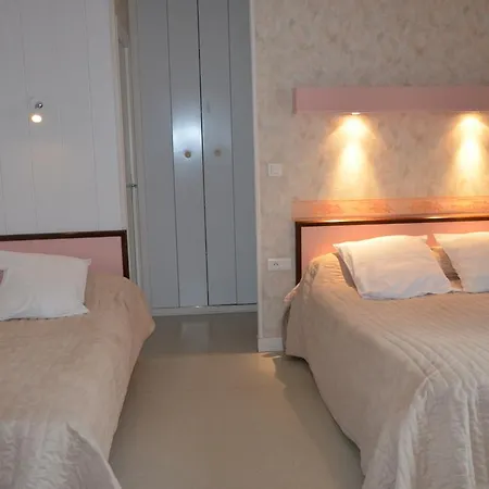 Logis De L'allagnonette Hotel